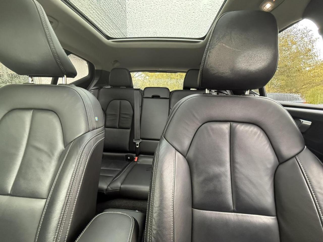 2023 Volvo XC40 B5 AWD Plus Dark Theme Photo