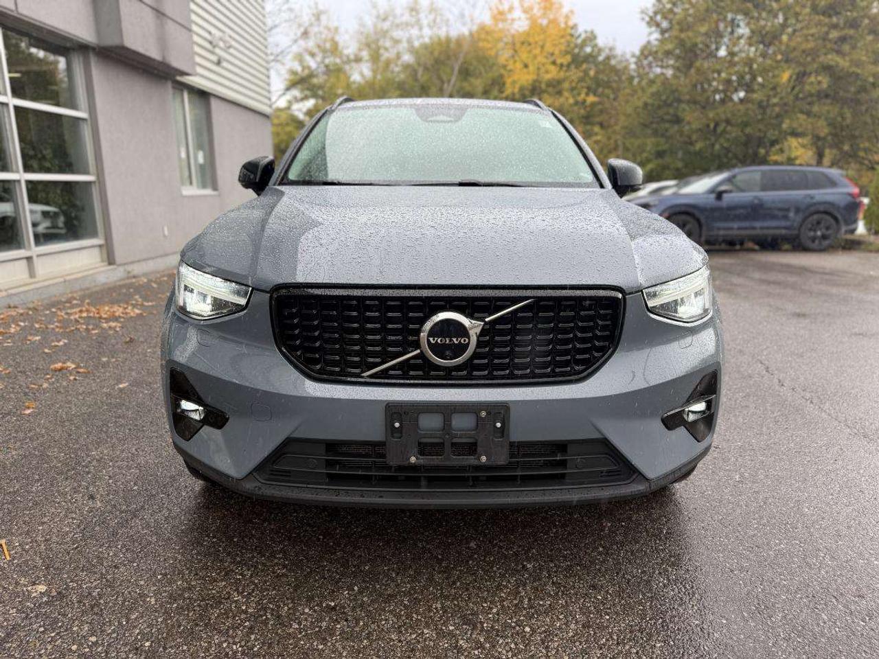 2023 Volvo XC40 B5 AWD Plus Dark Theme Photo