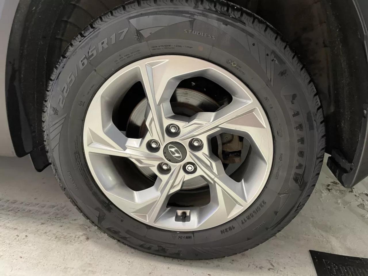 2023 Hyundai Tucson PREFERRED   HEATED SEATS   HEATED WHEEL   APPLE CA Photo