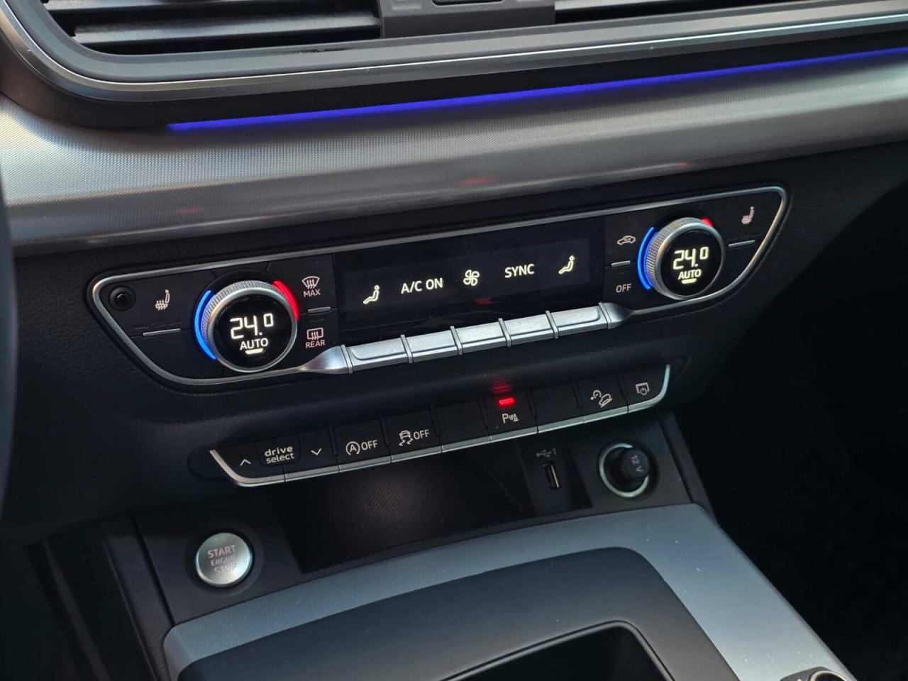 2022 Audi Q5 Progressiv 45 TFSI quattro Photo