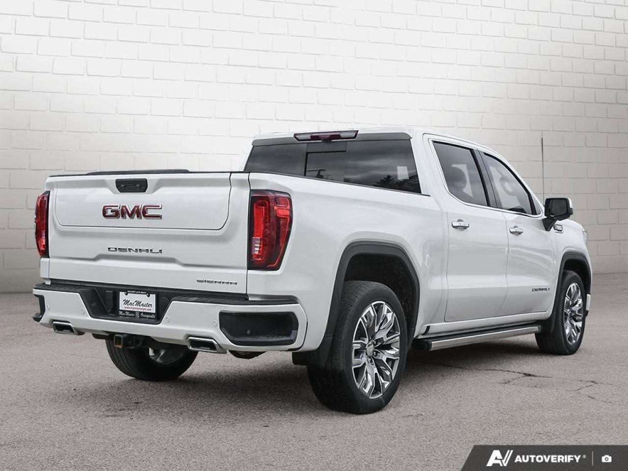 2023 GMC Sierra 1500 DenaliDENALI RESERVE, DURAMAX, LOADED, 1-OWNER! Photo