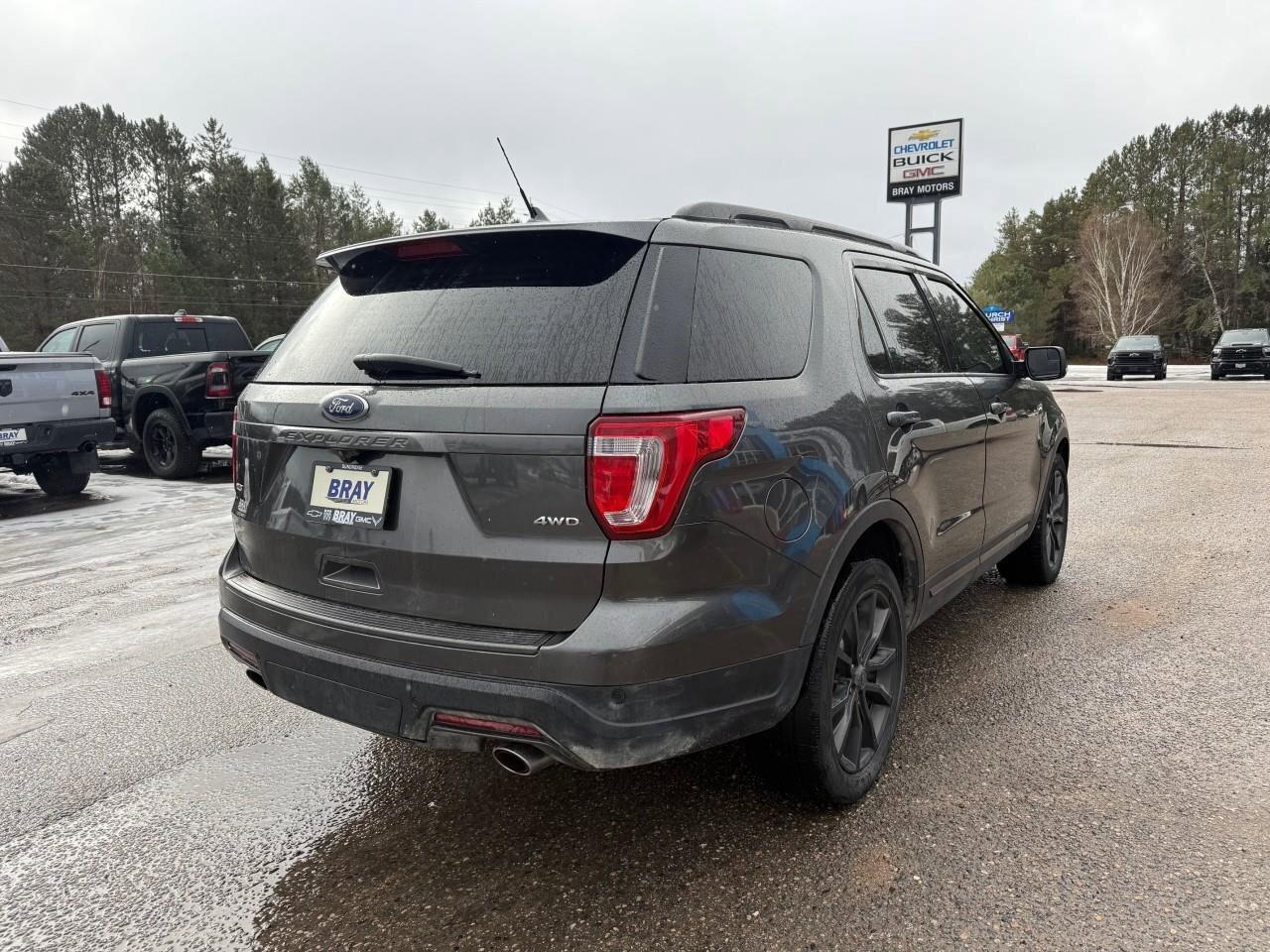 2018 Ford Explorer XLT   7 PASSENGER SEATING   ALL WEATHER MATS Photo