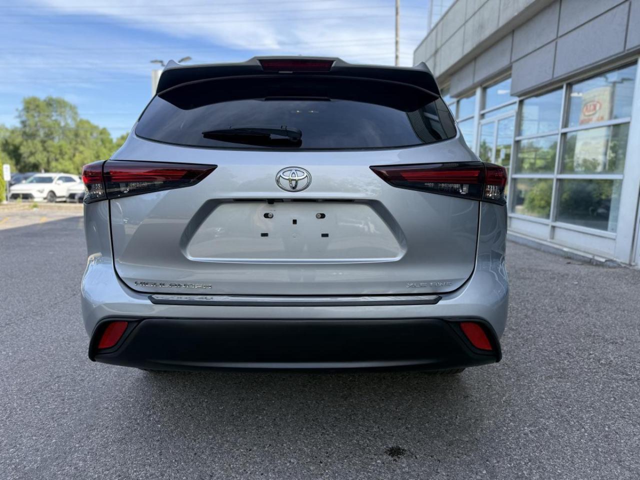 2024 Toyota Highlander XLE AWD Photo