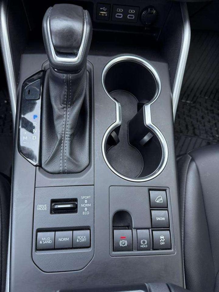 2024 Toyota Highlander XLE AWD Photo
