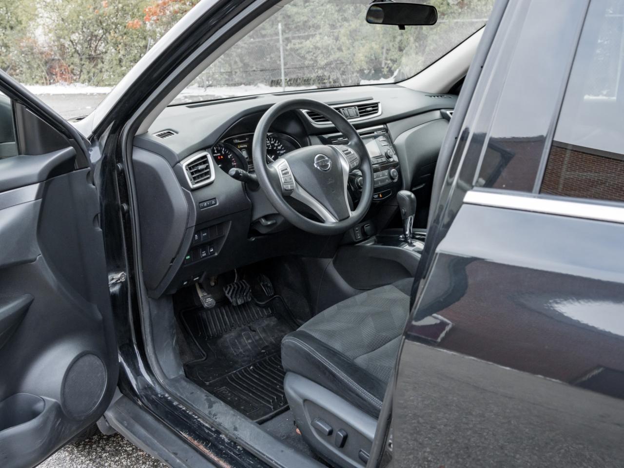 2016 Nissan Rogue AWD S, BACKUP CAMERA, POWER SEAT Photo