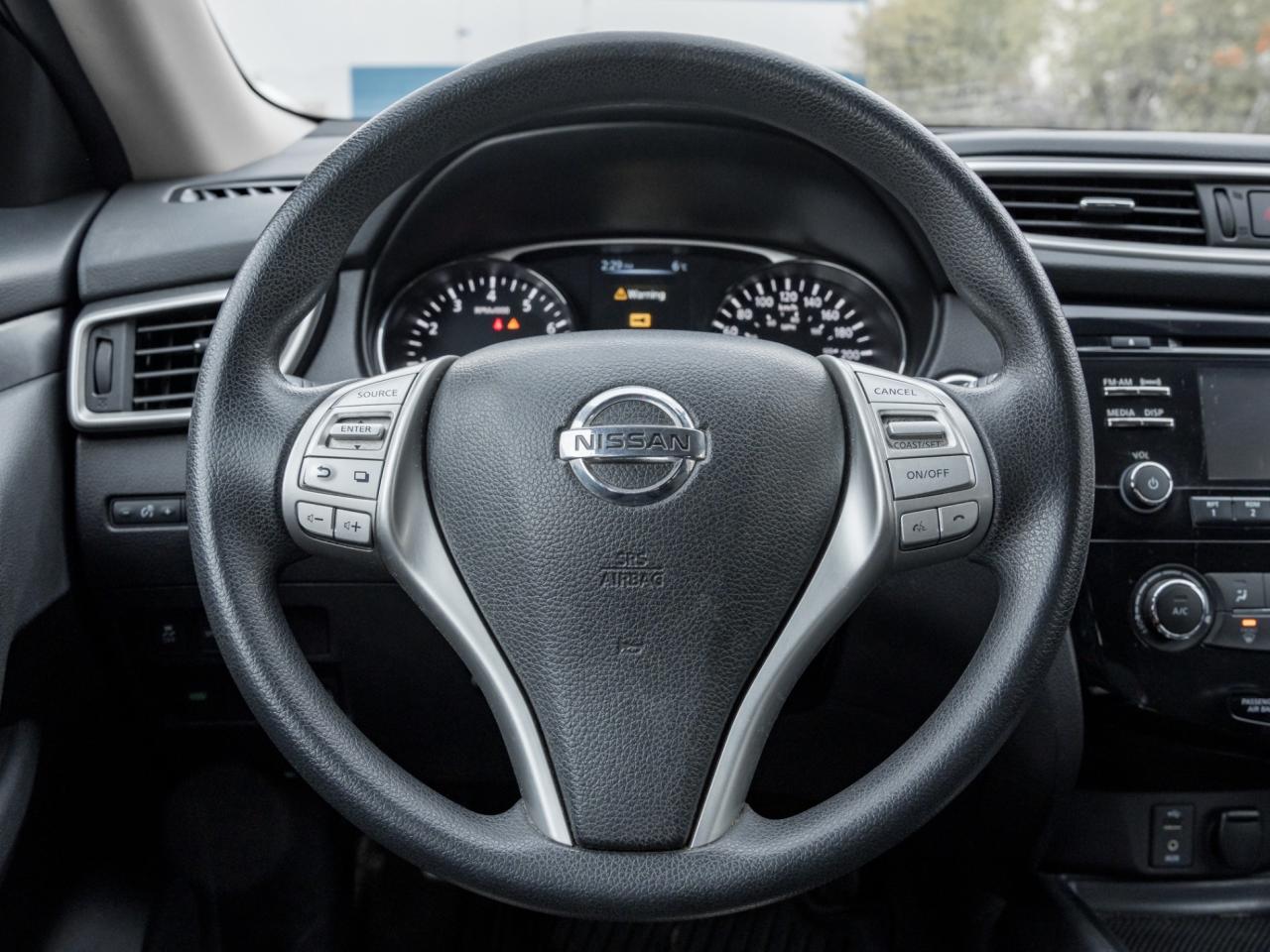 2016 Nissan Rogue AWD S, BACKUP CAMERA, POWER SEAT Photo