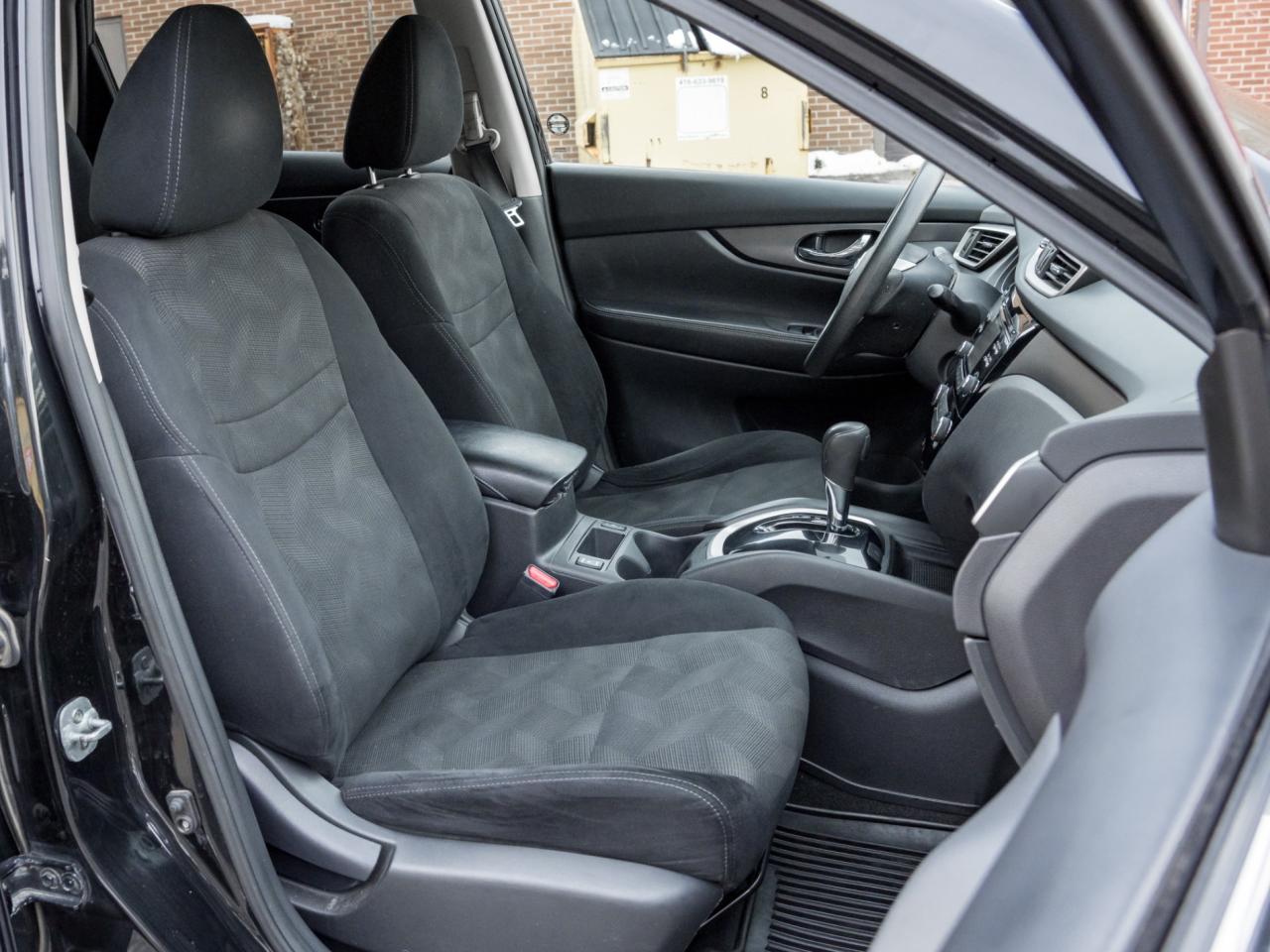 2016 Nissan Rogue AWD S, BACKUP CAMERA, POWER SEAT Photo