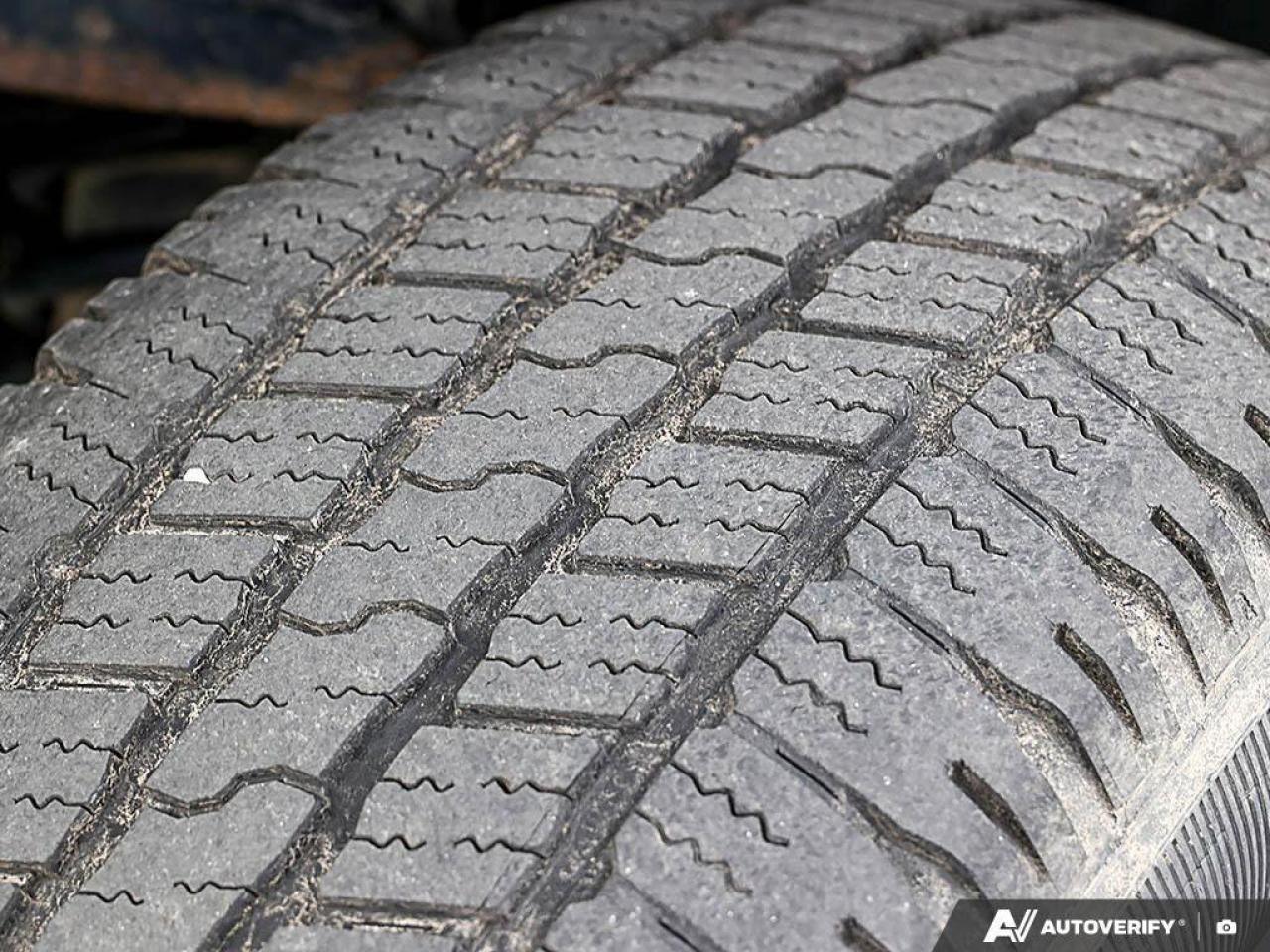 2022 RAM 1500 Classic SLTSLT BLACK, CREW, 4X4, HEMI, HEATED CLOTH, 1-OWN Photo