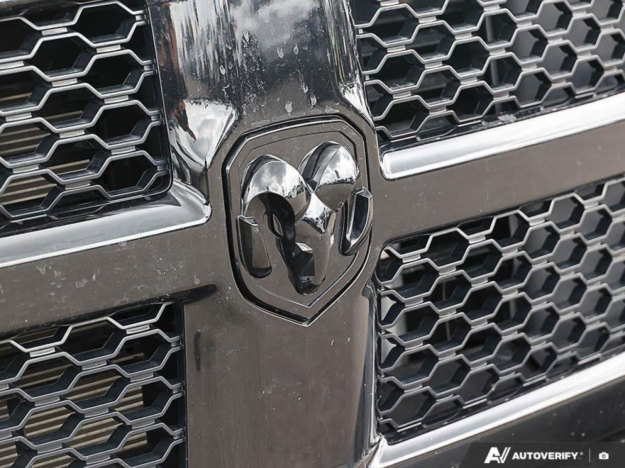 2022 RAM 1500 Classic SLTSLT BLACK, CREW, 4X4, HEMI, HEATED CLOTH, 1-OWN Photo