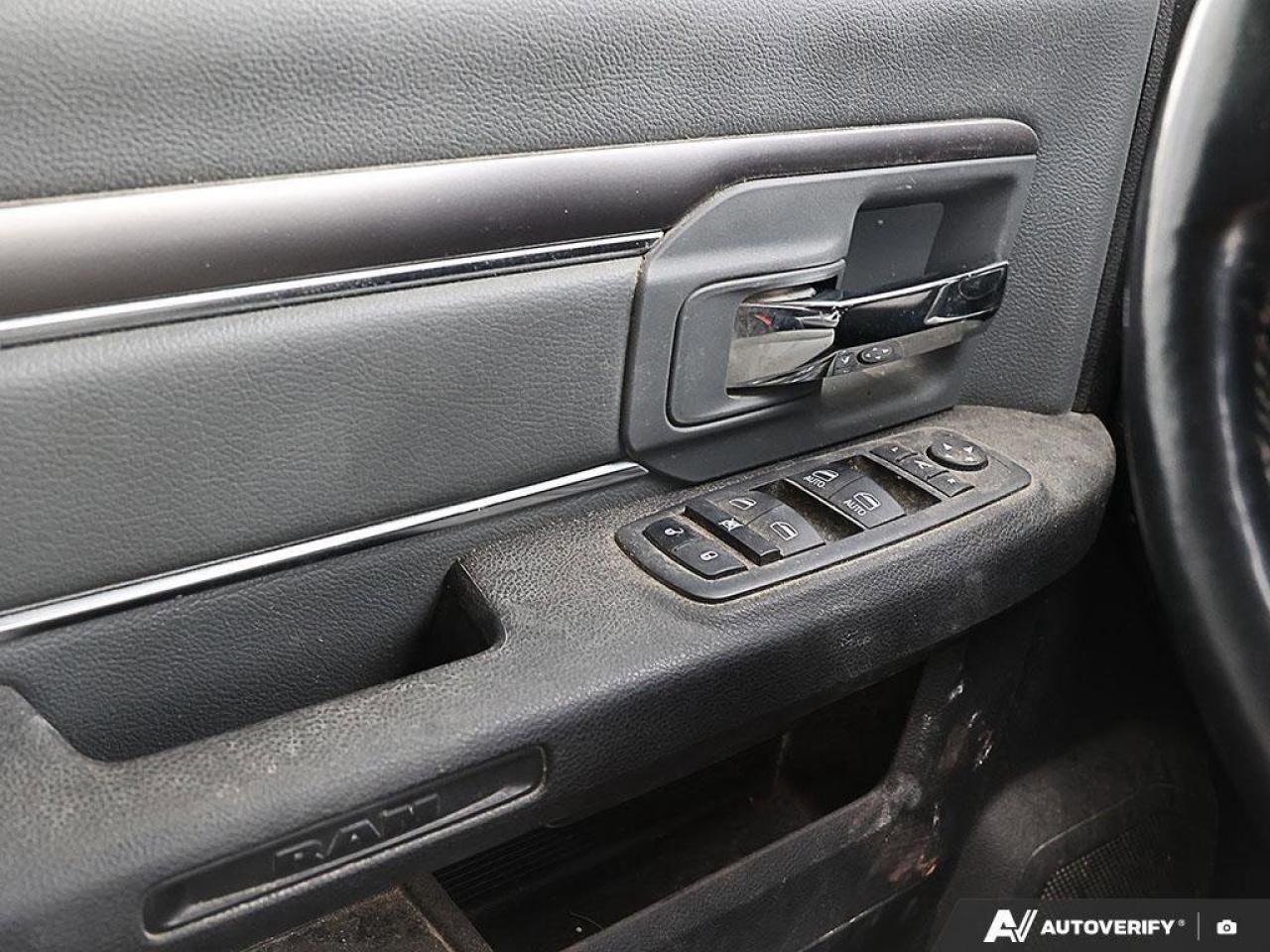 2022 RAM 1500 Classic SLTSLT BLACK, CREW, 4X4, HEMI, HEATED CLOTH, 1-OWN Photo