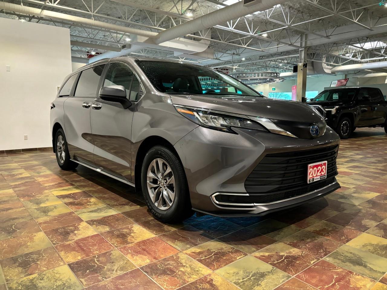 2023 Toyota Sienna XLE 8-Passenger   BACKUP CAMERA   HEATED SEATS/WHE Photo