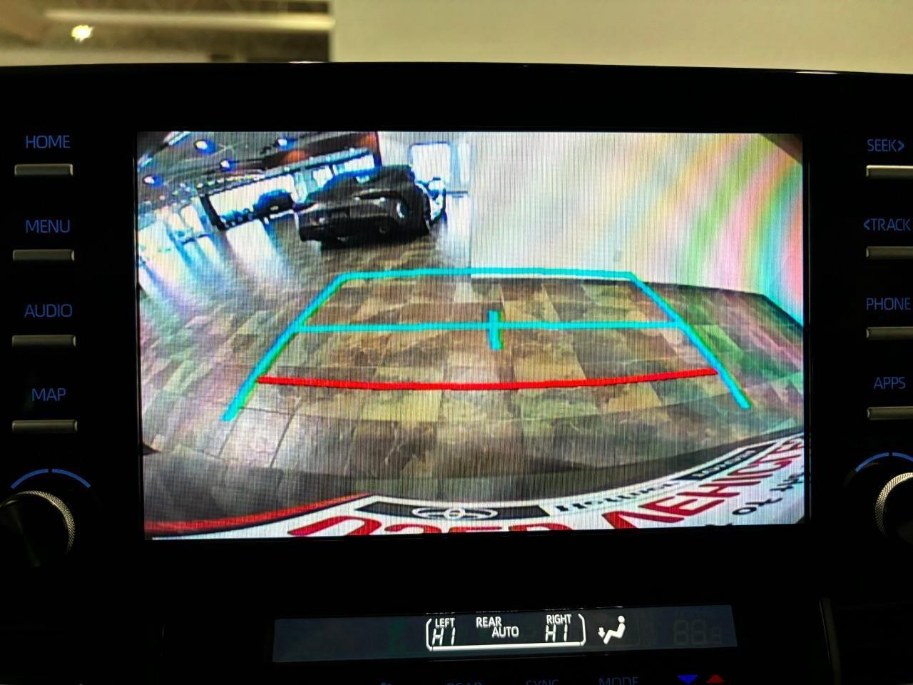 2023 Toyota Sienna XLE 8-Passenger   BACKUP CAMERA   HEATED SEATS/WHE Photo