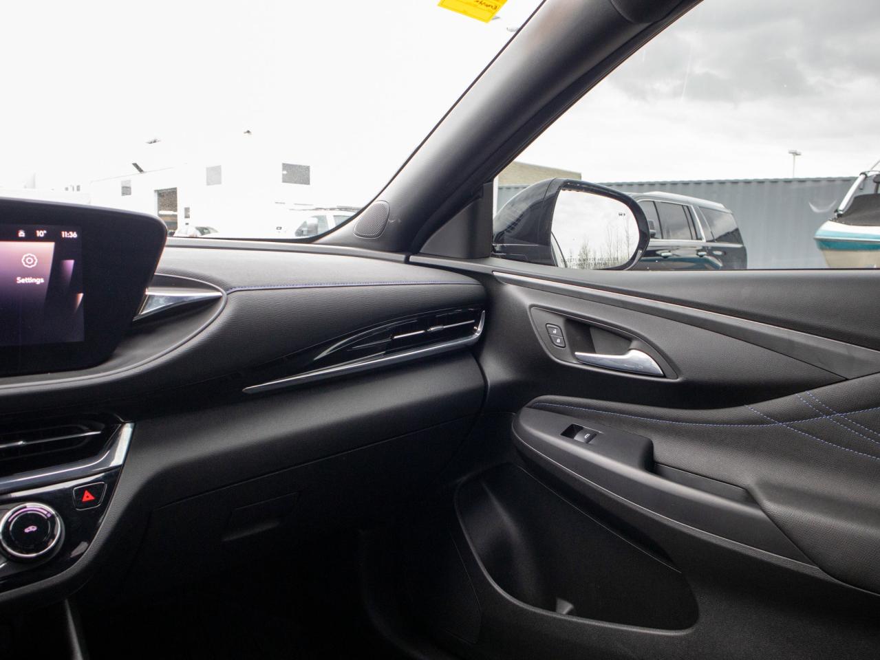 2025 Buick Envista Sport Touring - Apple CarPlay Android Auto Photo