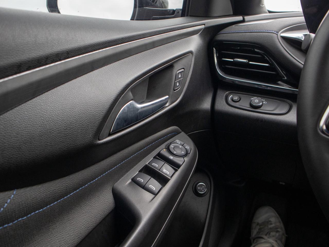 2025 Buick Envista Sport Touring - Apple CarPlay Android Auto Photo