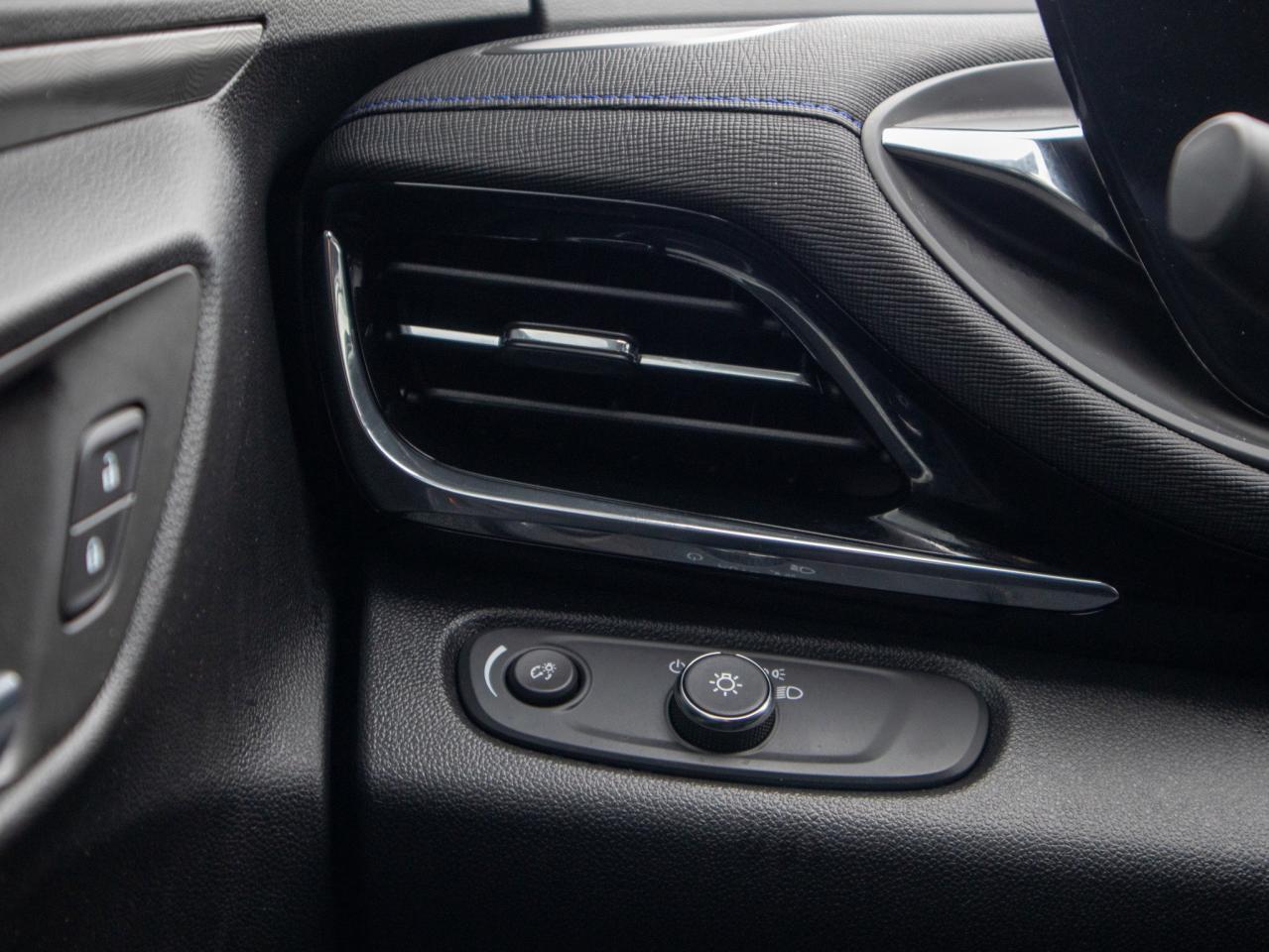 2025 Buick Envista Sport Touring - Apple CarPlay Android Auto Photo