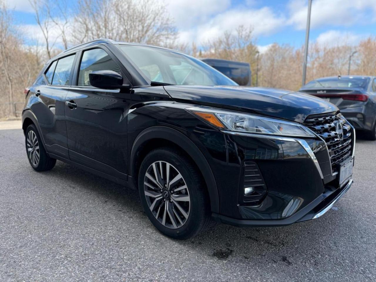 2024 Nissan Kicks SV FWD Photo2