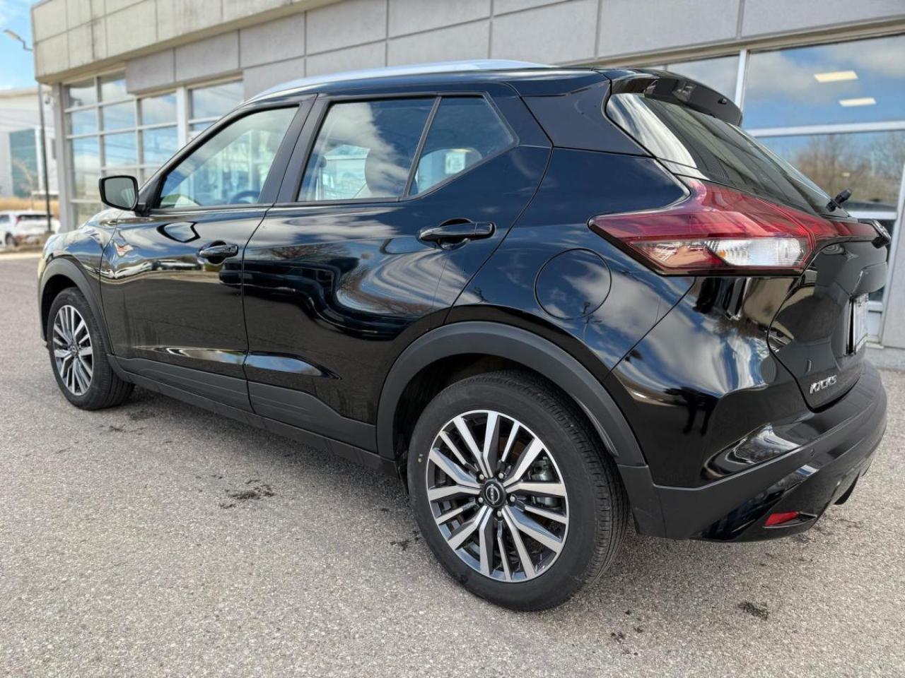 2024 Nissan Kicks SV FWD Photo