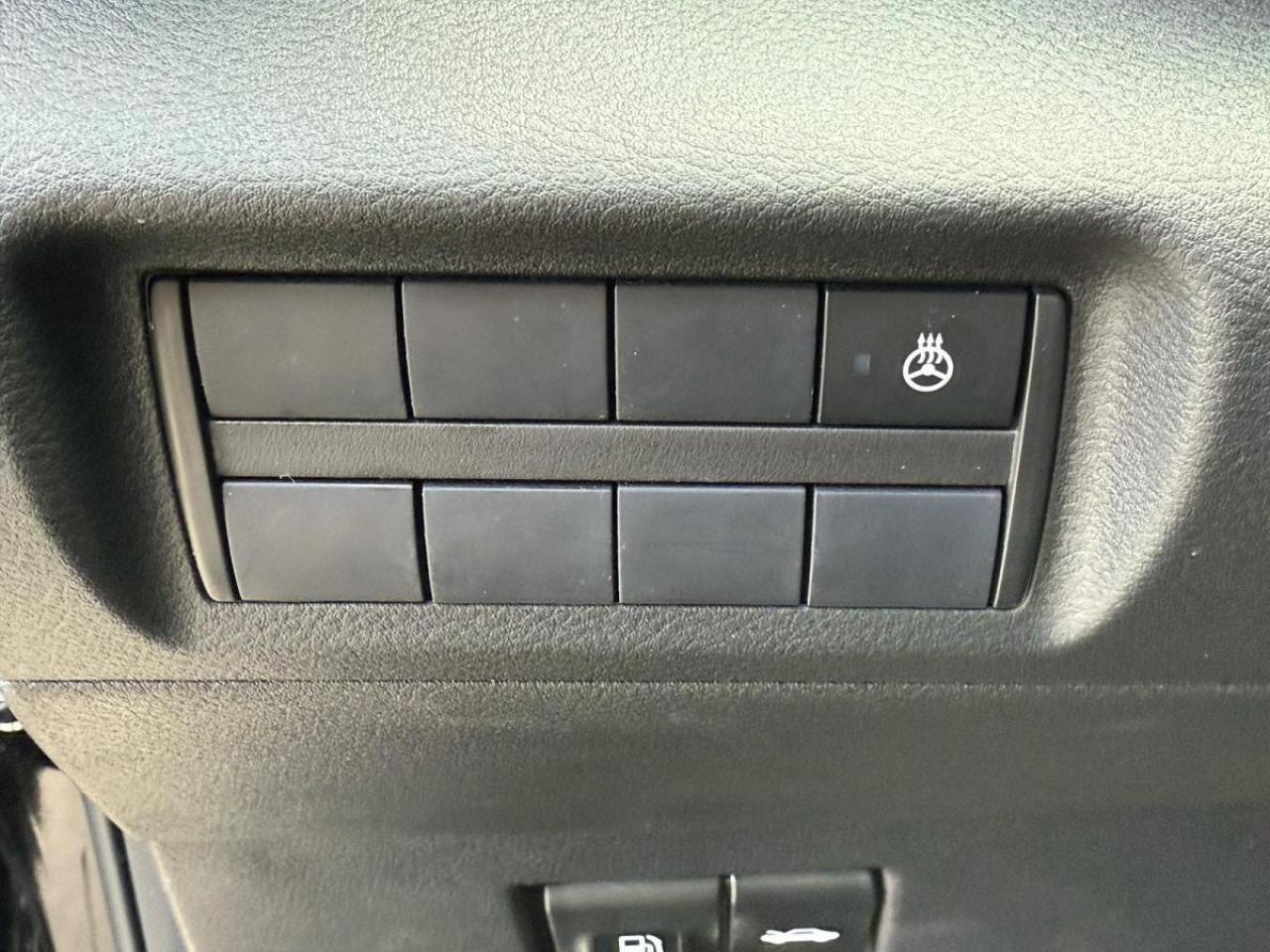 2024 Nissan Kicks SV FWD Photo