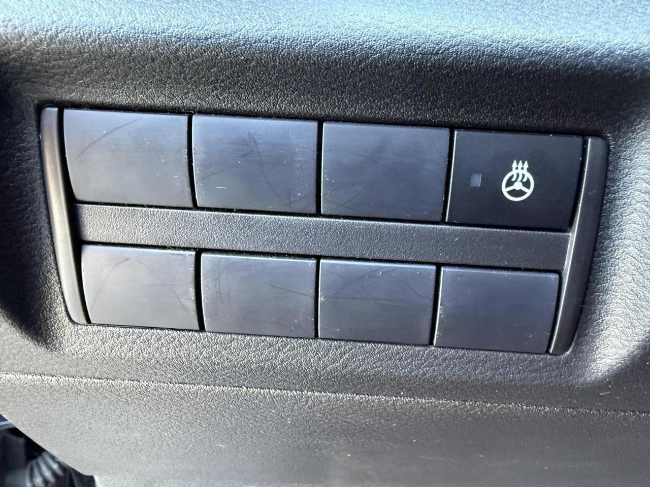 2024 Nissan Kicks SV FWD Photo