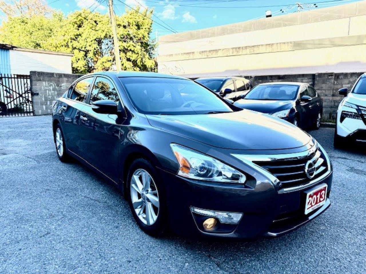 2013 Nissan Altima 2.5 SL Tech, LEATHER, NAVI, BOSE, SUNROOF, BACK UP Photo2