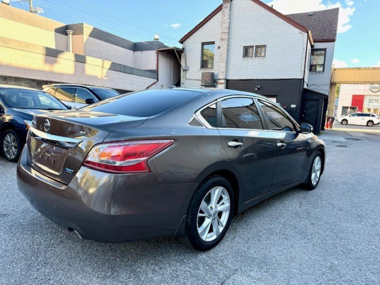 2013 Nissan Altima 2.5 SL Tech, LEATHER, NAVI, BOSE, SUNROOF, BACK UP Photo4