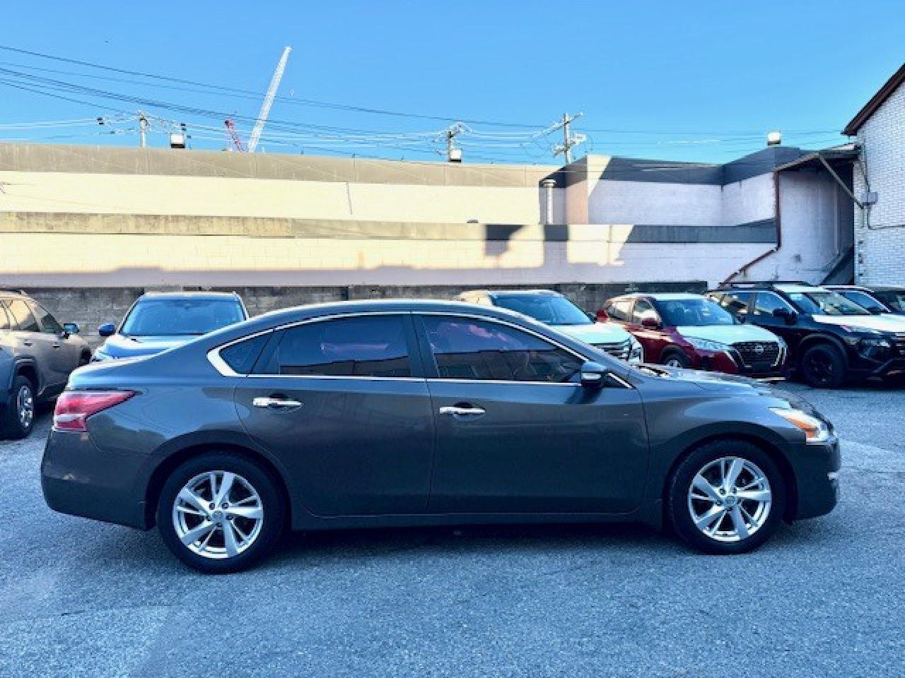 2013 Nissan Altima 2.5 SL Tech, LEATHER, NAVI, BOSE, SUNROOF, BACK UP Photo3