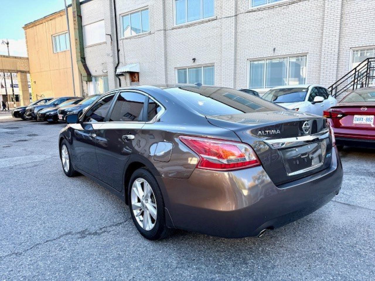 2013 Nissan Altima 2.5 SL Tech, LEATHER, NAVI, BOSE, SUNROOF, BACK UP Photo