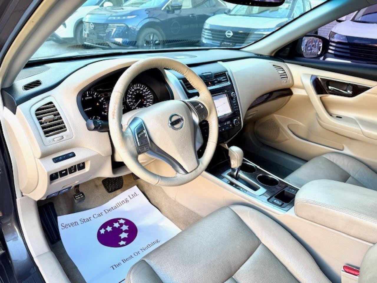 2013 Nissan Altima 2.5 SL Tech, LEATHER, NAVI, BOSE, SUNROOF, BACK UP Photo