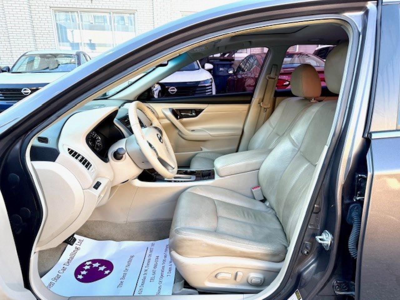 2013 Nissan Altima 2.5 SL Tech, LEATHER, NAVI, BOSE, SUNROOF, BACK UP Photo