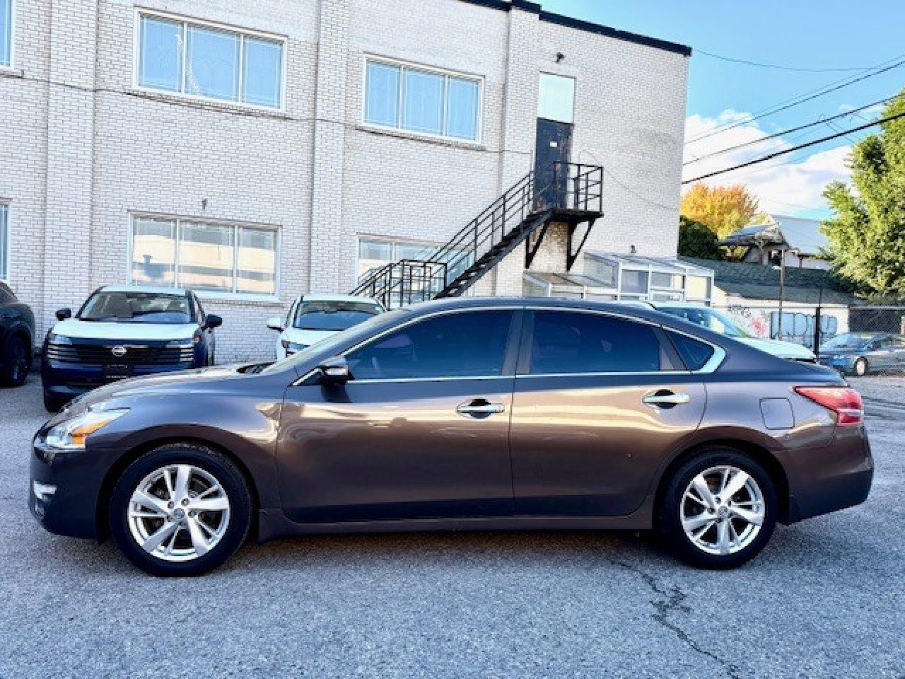 2013 Nissan Altima 2.5 SL Tech, LEATHER, NAVI, BOSE, SUNROOF, BACK UP Photo
