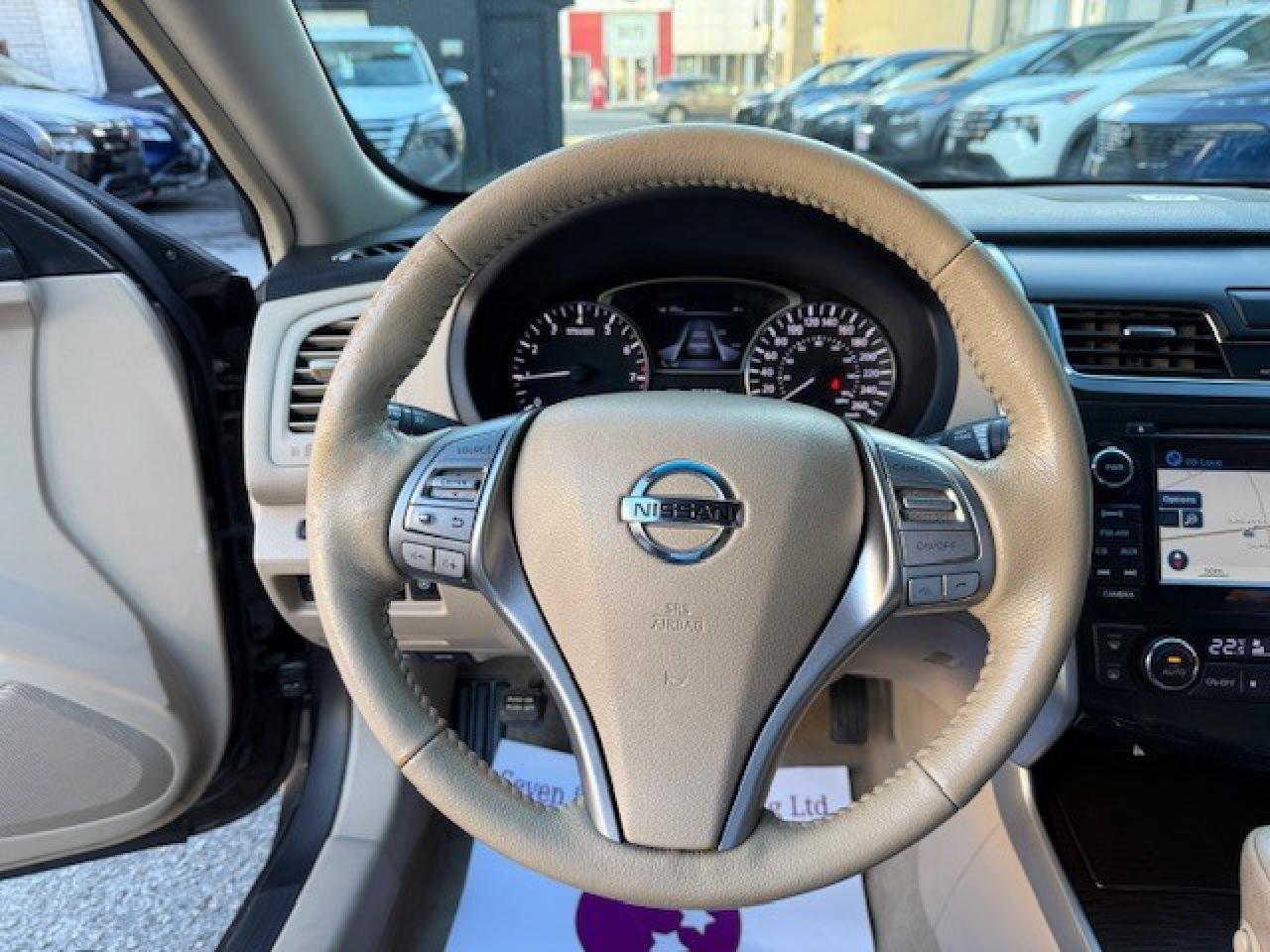 2013 Nissan Altima 2.5 SL Tech, LEATHER, NAVI, BOSE, SUNROOF, BACK UP Photo