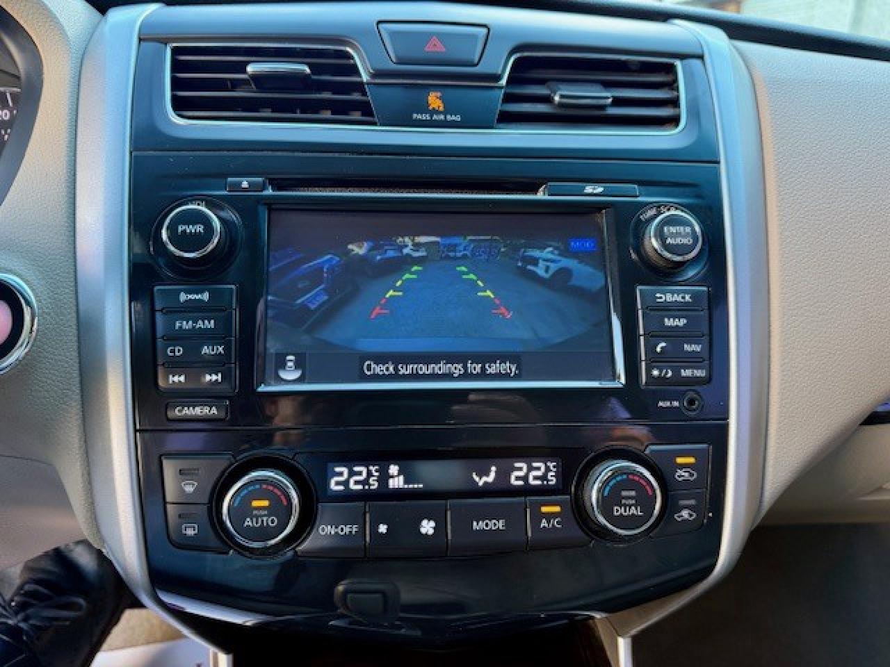 2013 Nissan Altima 2.5 SL Tech, LEATHER, NAVI, BOSE, SUNROOF, BACK UP Photo