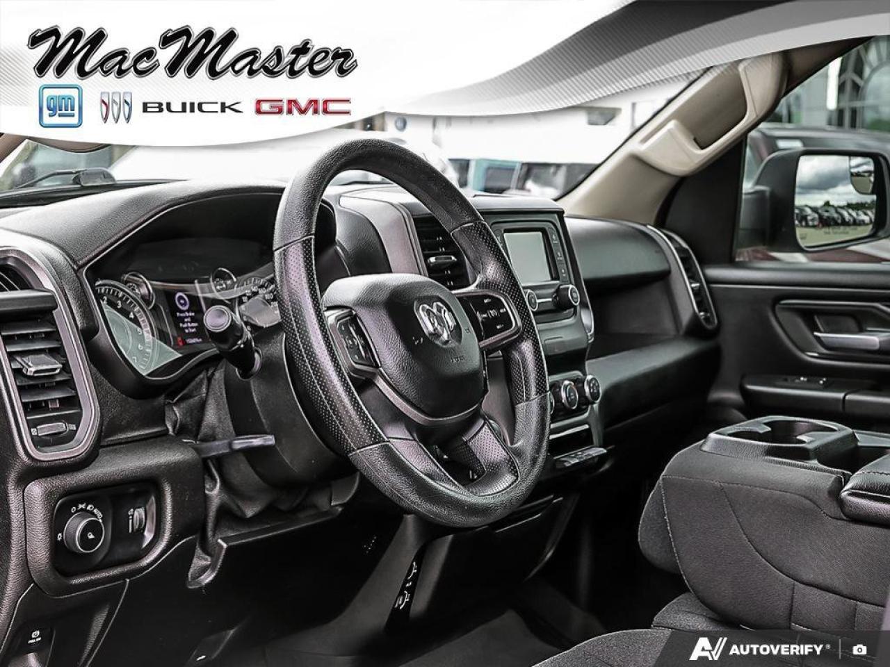 2020 RAM 1500 TradesmanSXT, QUAD, HEMI, 4X4, REMOTE START, ALLOY Photo