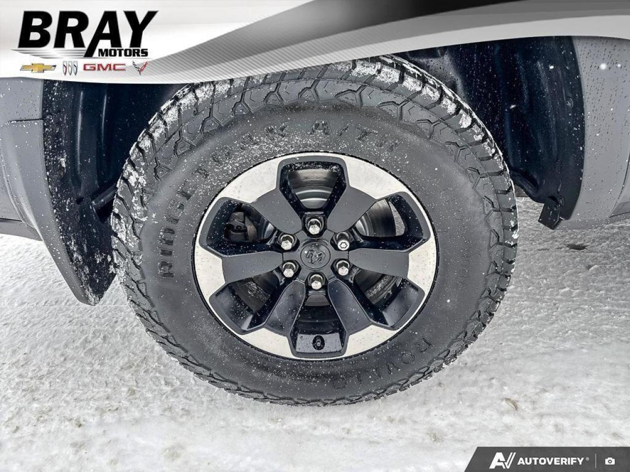 2019 RAM 1500 Rebel   SPRAY IN BEDLINER, TONNEAU COVER, RUNNING Photo