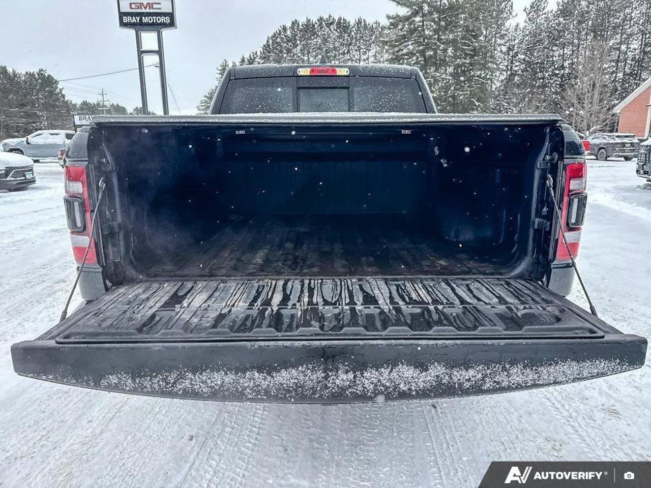 2019 RAM 1500 Rebel   SPRAY IN BEDLINER, TONNEAU COVER, RUNNING Photo