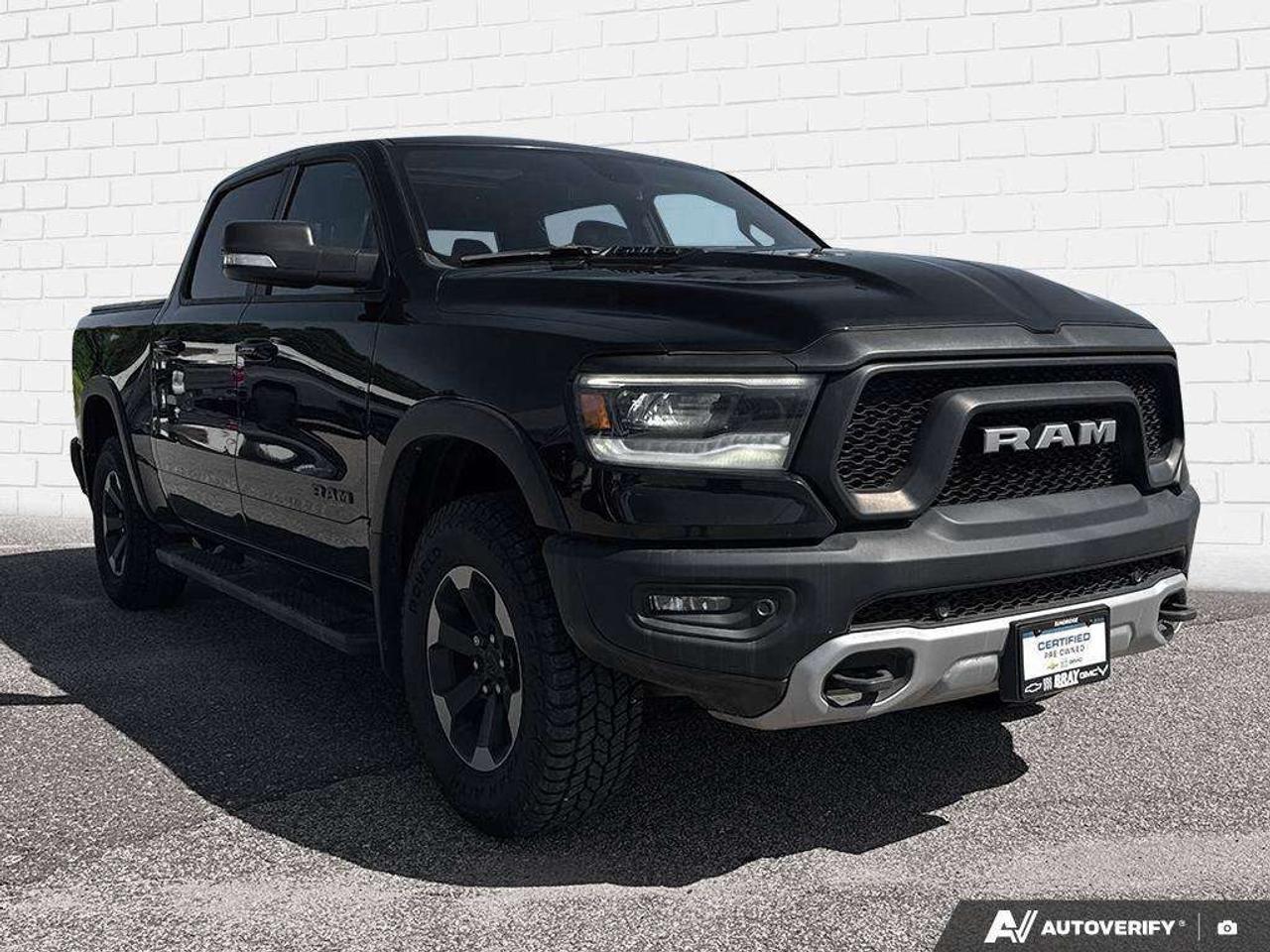 2019 RAM 1500 SPRAY IN BEDLINER. TONNEAU COVER. RUNNING BOARDS. SUNROOF. TRAILER BRAKE CONTROLLER. CERTIFIED. Photo