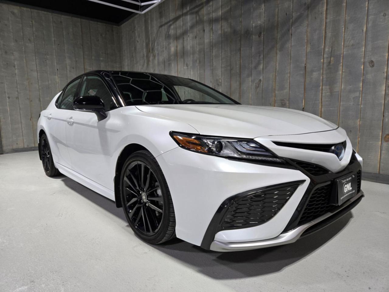 2022 Toyota Camry XSE HYBRID LOADED  NO ACCIDENTS Photo0