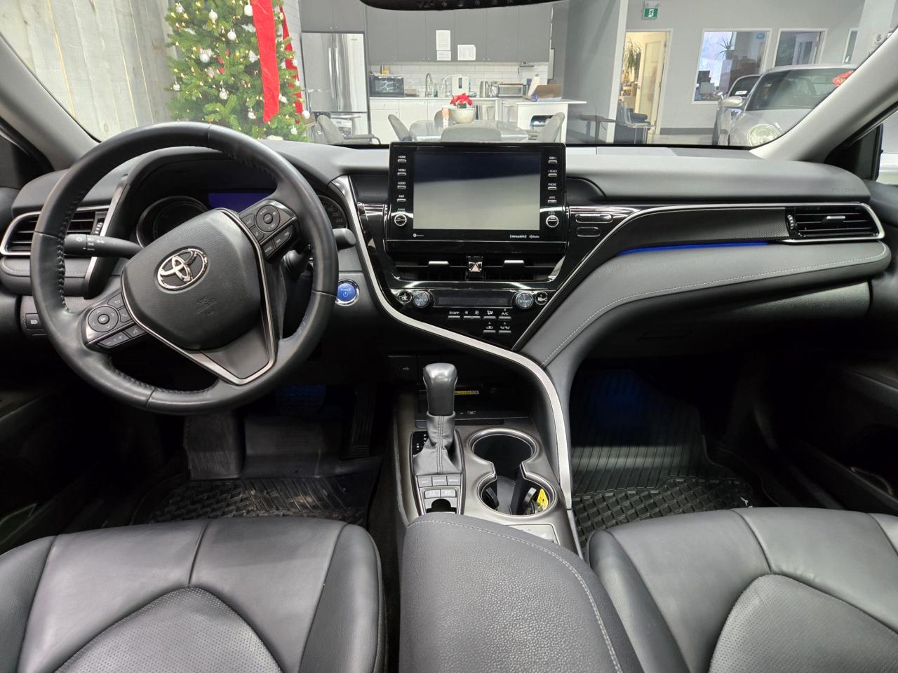 2022 Toyota Camry XSE HYBRID LOADED  NO ACCIDENTS Photo