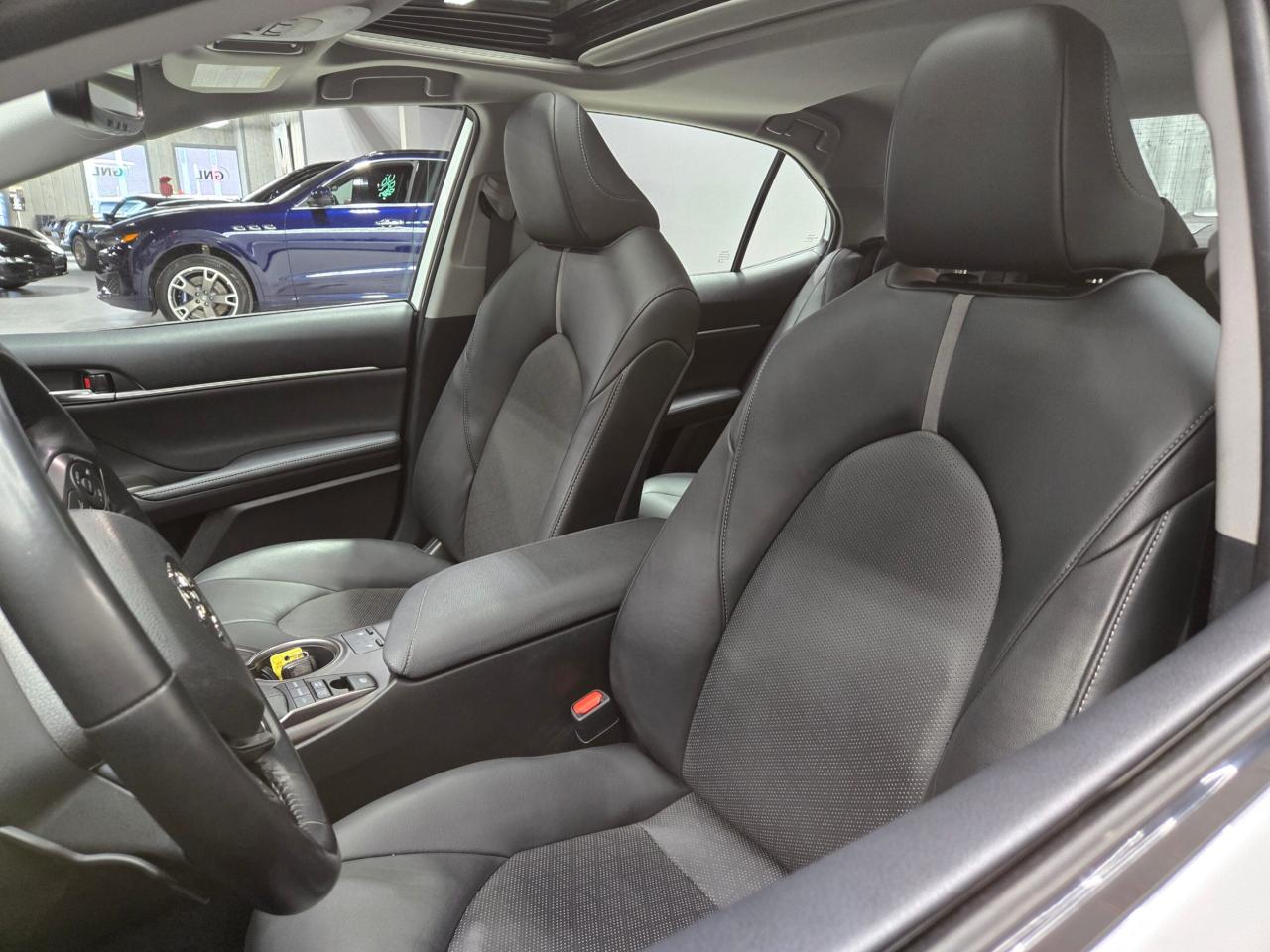 2022 Toyota Camry XSE HYBRID LOADED  NO ACCIDENTS Photo