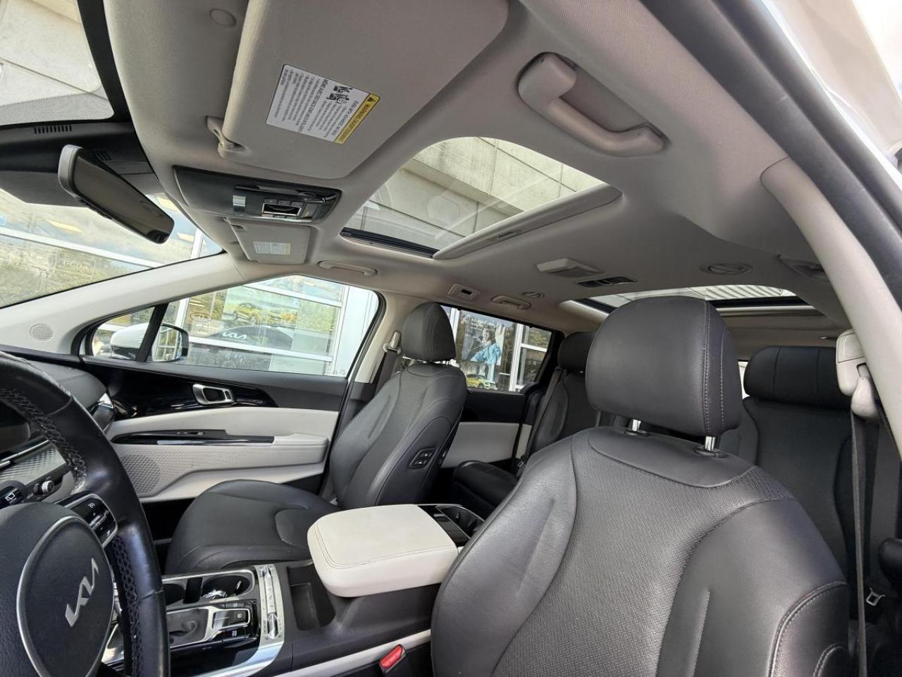 2024 Kia Carnival SX FWD Photo