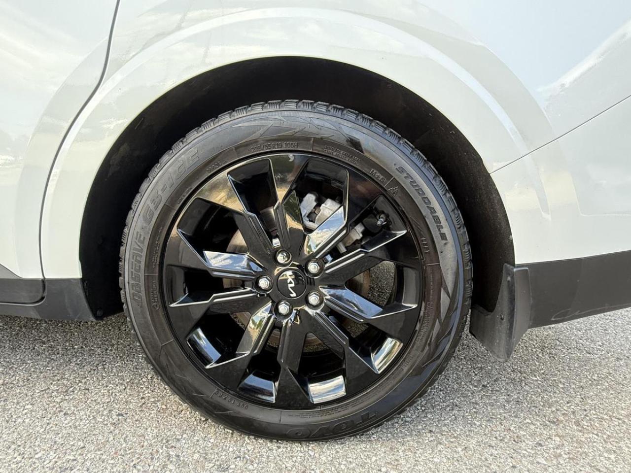 2024 Kia Carnival SX FWD Photo