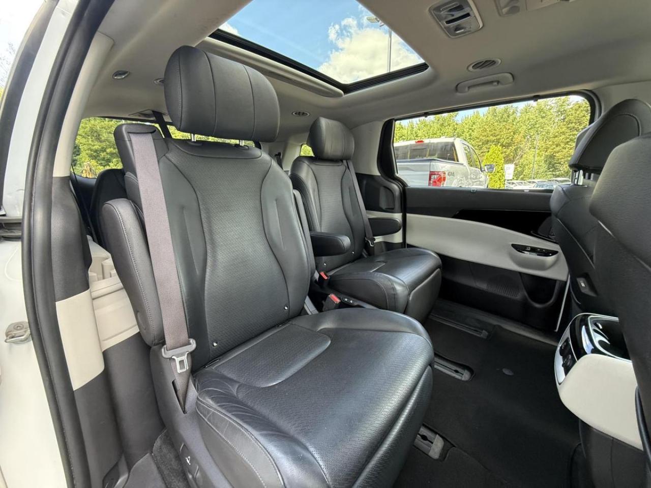 2024 Kia Carnival SX FWD Photo