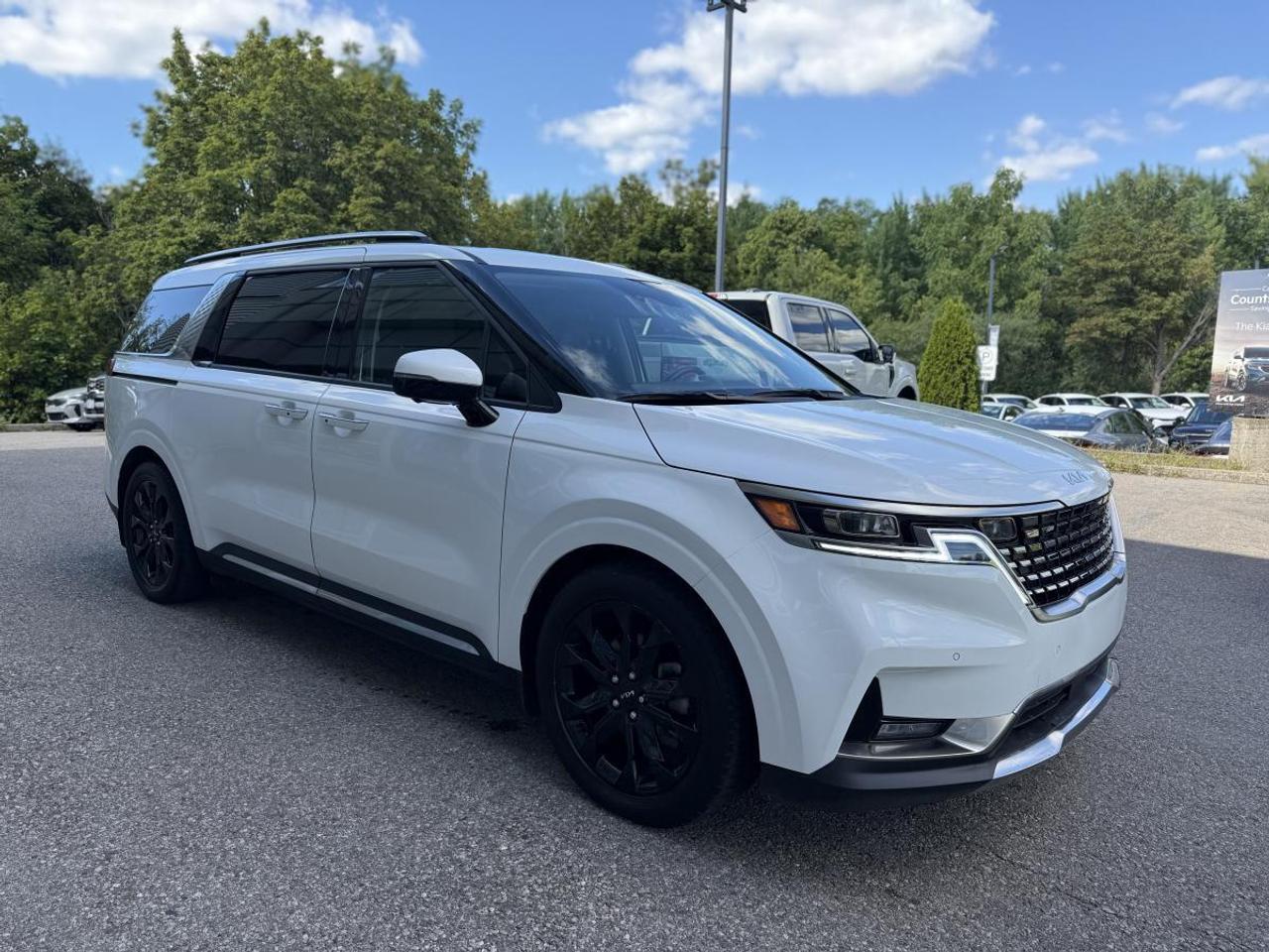 2024 Kia Carnival SX FWD Photo2