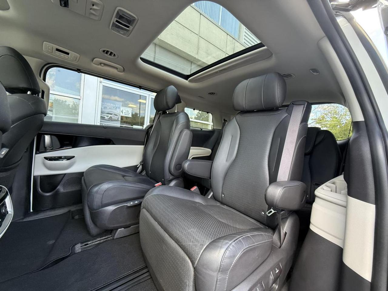 2024 Kia Carnival SX FWD Photo