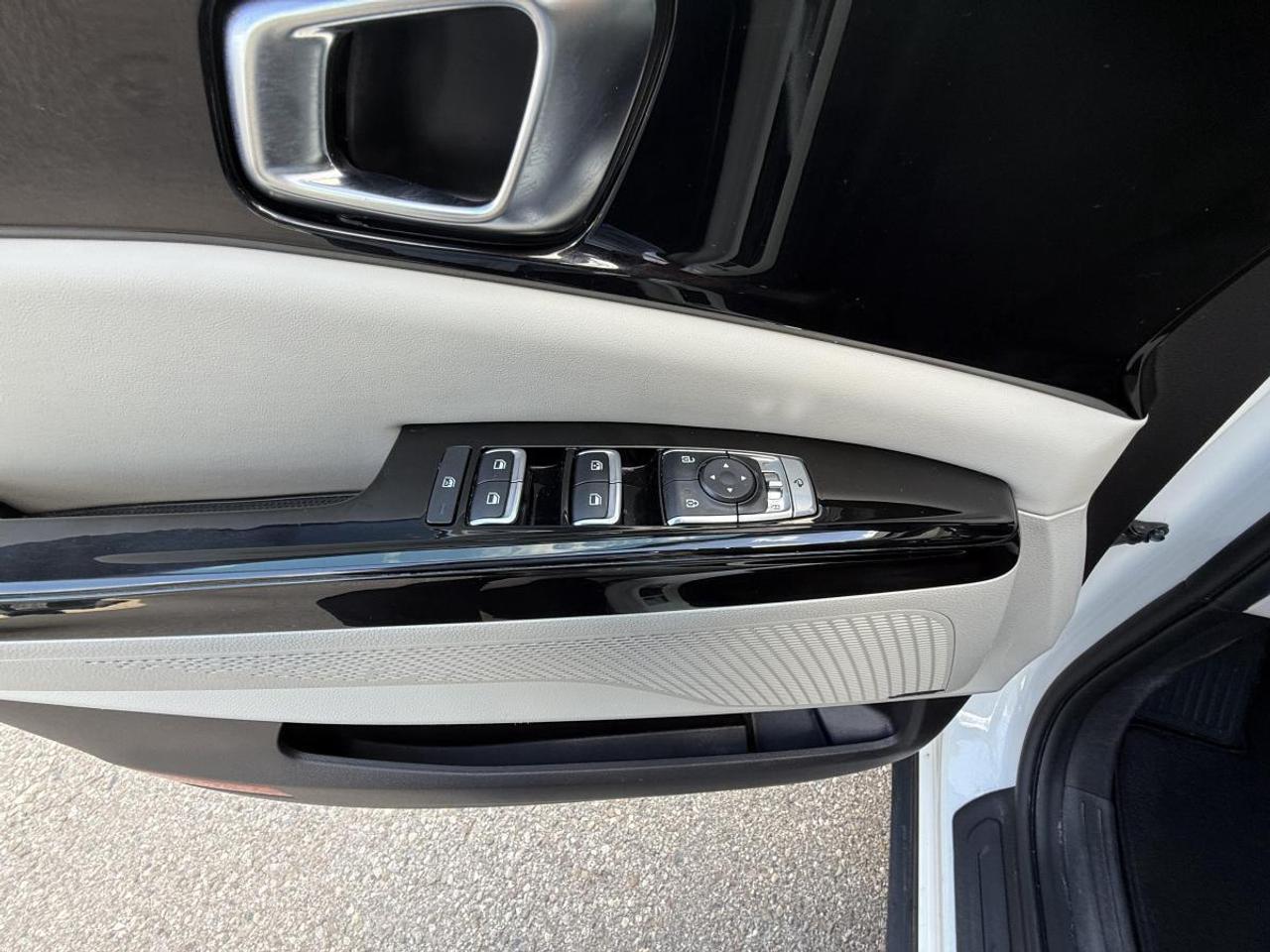 2024 Kia Carnival SX FWD Photo