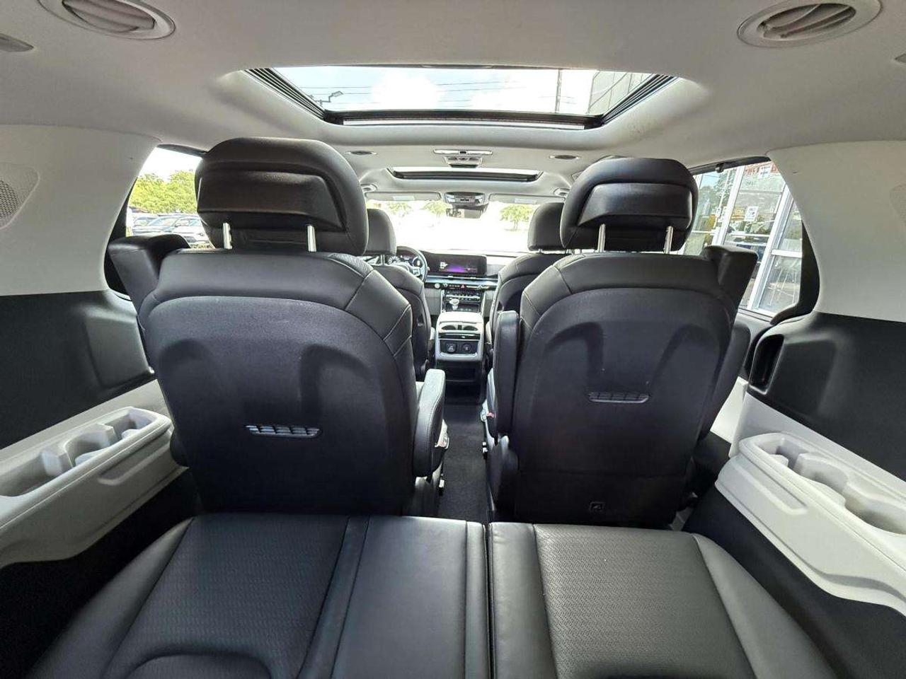 2024 Kia Carnival SX FWD Photo