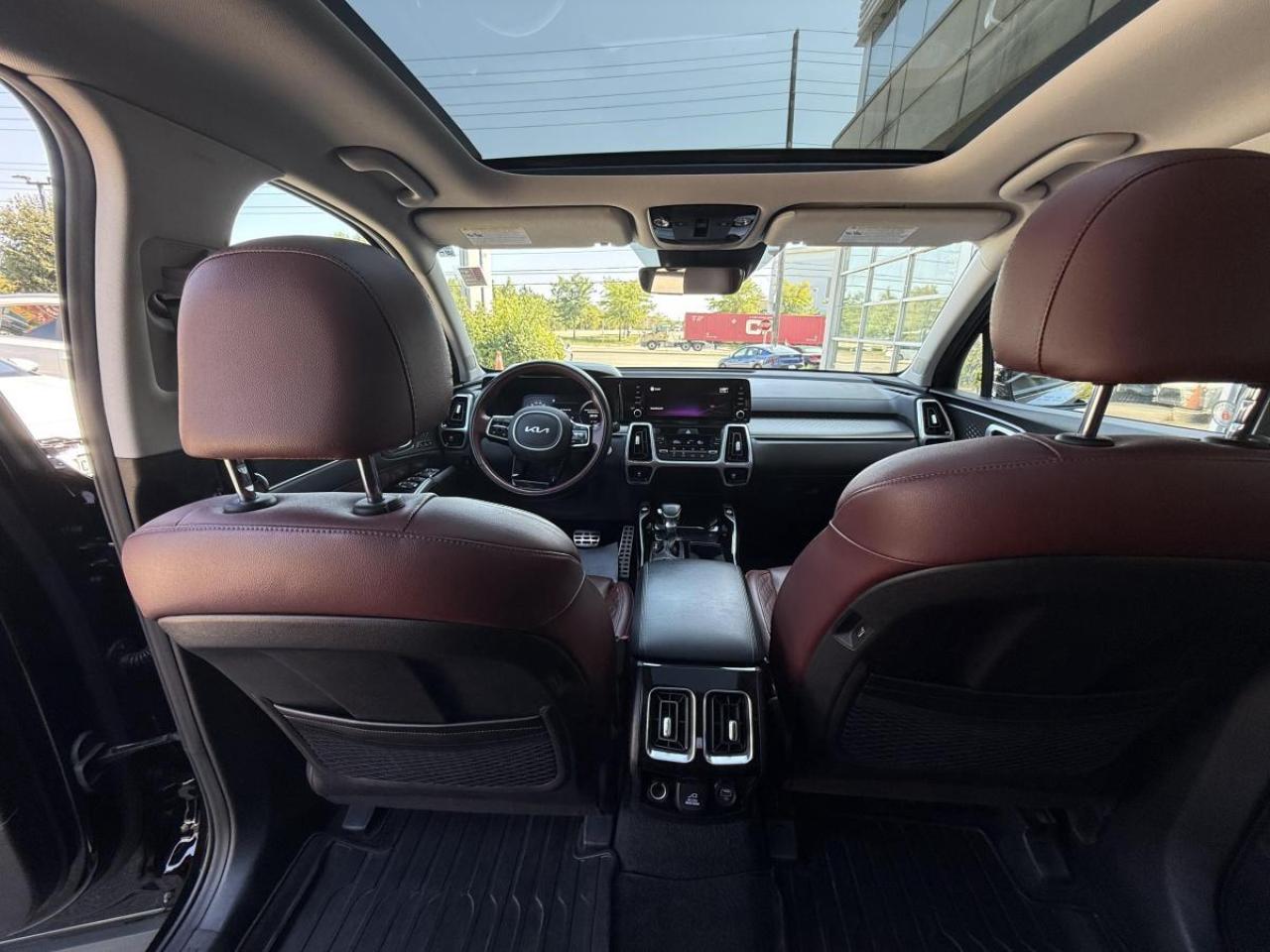 2022 Kia Sorento SX AWD w/Burgundy Leather Photo