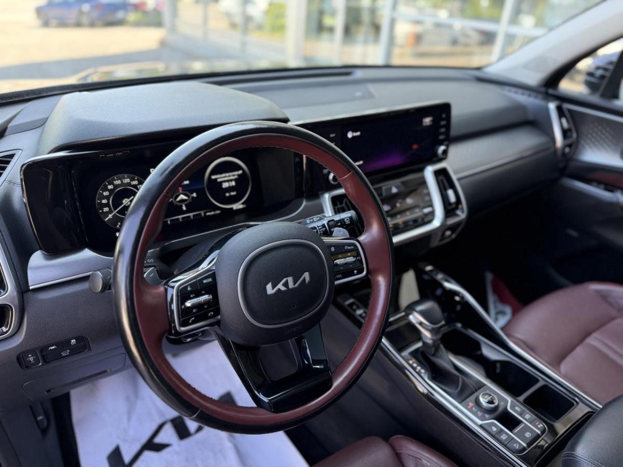 2022 Kia Sorento SX AWD w/Burgundy Leather Photo