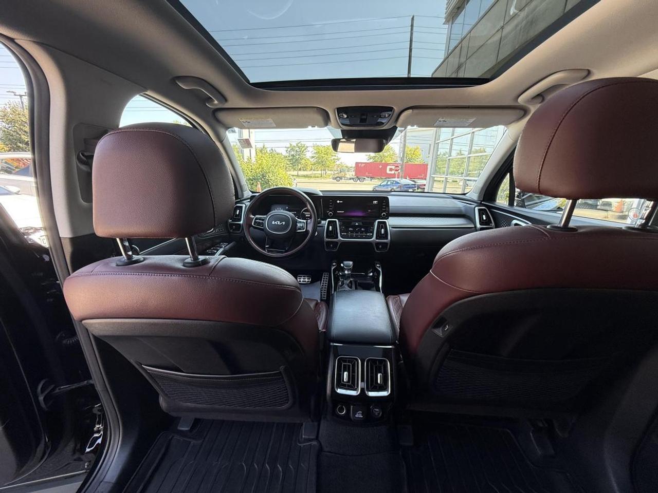 2022 Kia Sorento SX AWD w/Burgundy Leather Photo