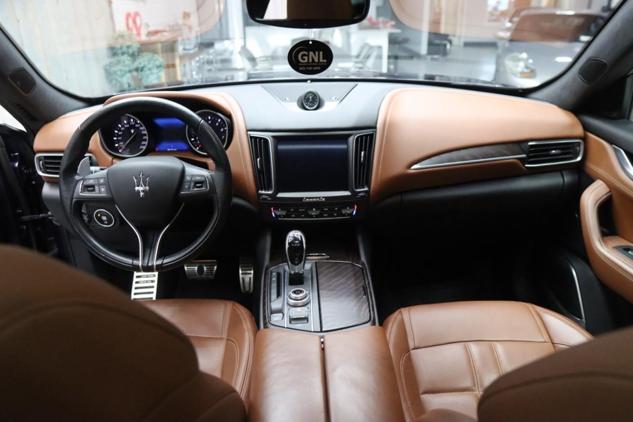 2017 Maserati Levante S AWD 454 HP  CLEAN  NO ACCIDENTS Photo